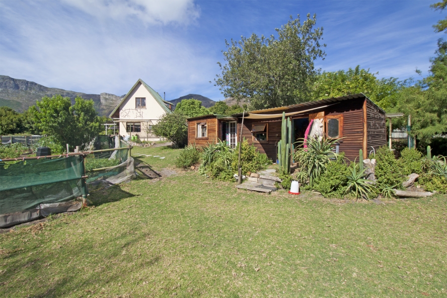 4 Bedroom Property for Sale in Meadowsteads Western Cape